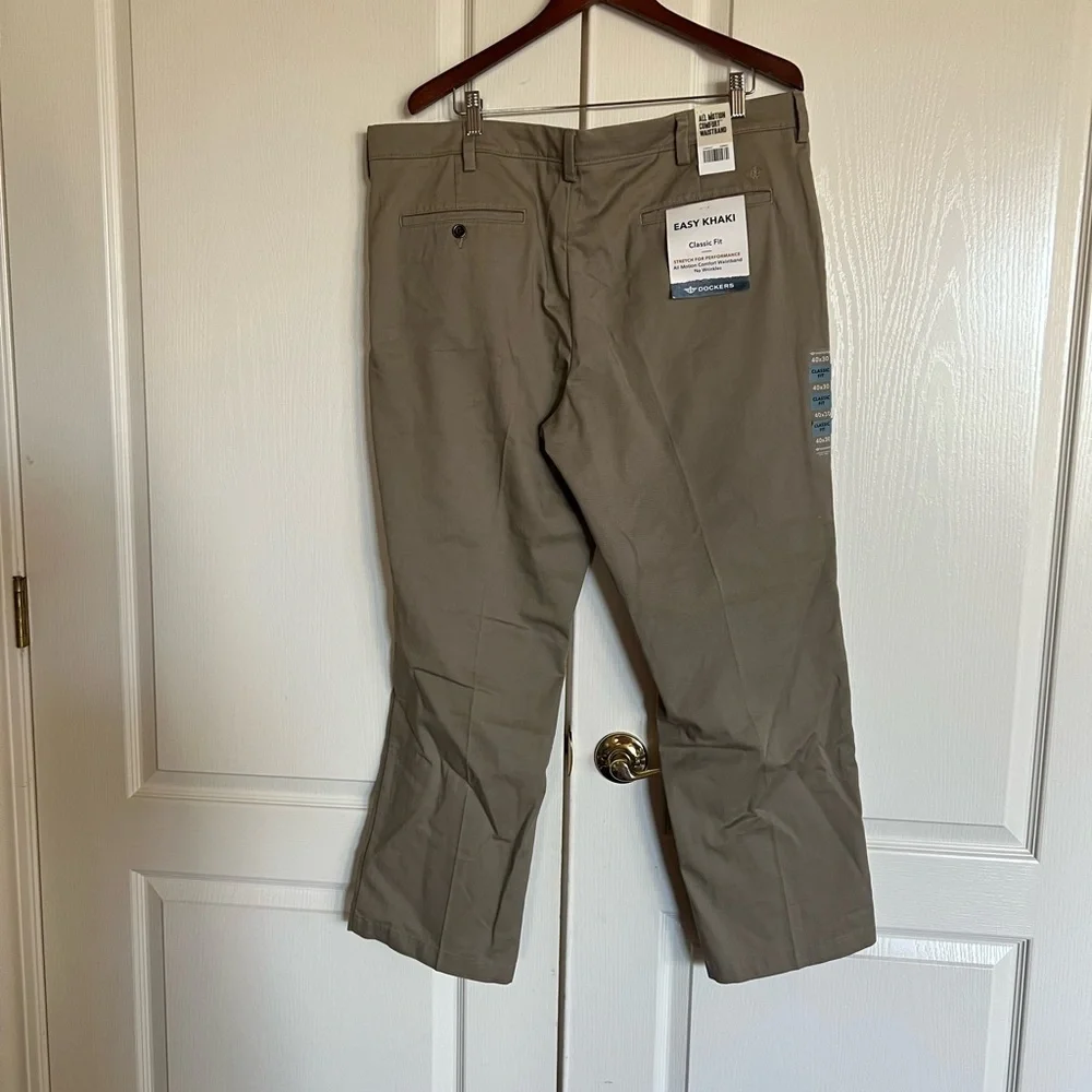 Dockers easy‎ khaki classic fit stretch pants no wrinkles size 40x30 NEW!